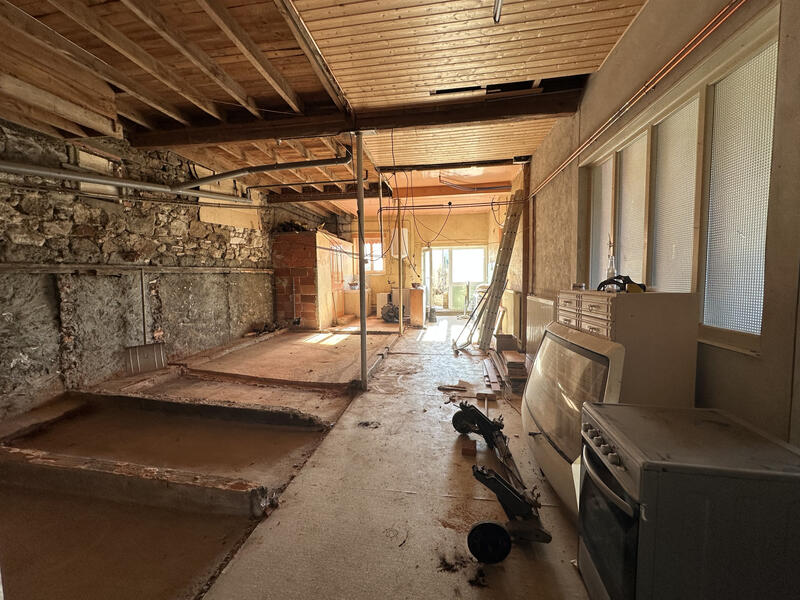 Maison - 280 m² - 8 pièces