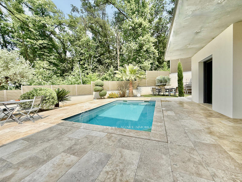 Villa - 145 m² - 6 pièces