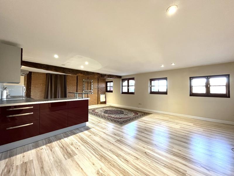 Appartement ancien - 90 m² - 4 pièces