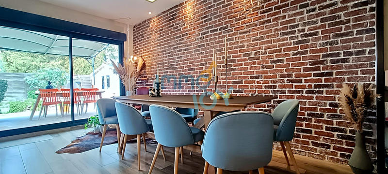 Maison - 152 m² - 6 pièces