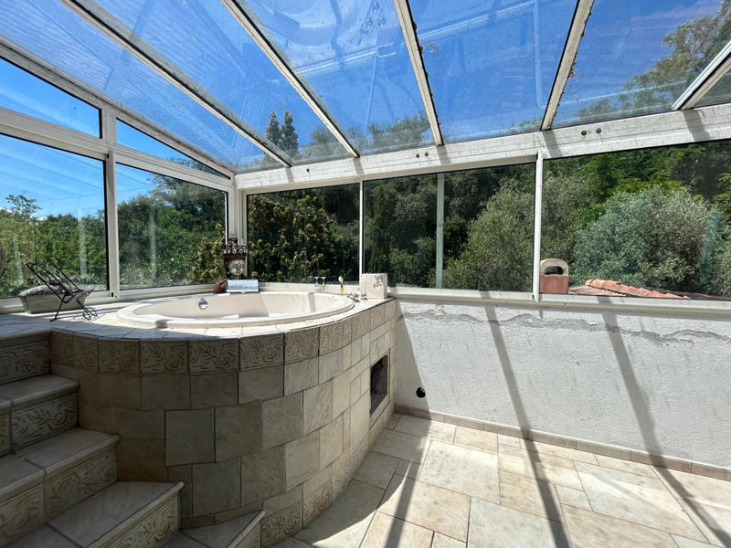 Maison - 535 m² - 13 pièces