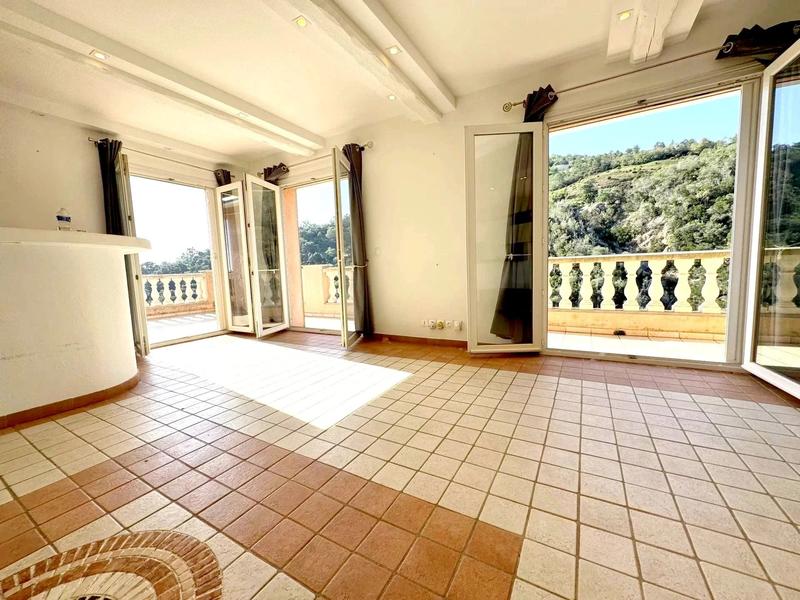 Villa - 172 m² - 6 pièces