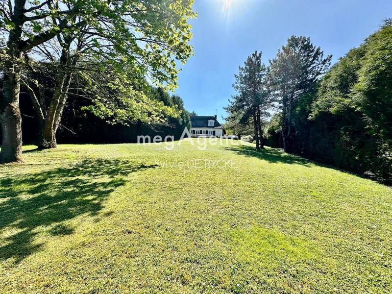 Maison - 202 m² - 7 pièces