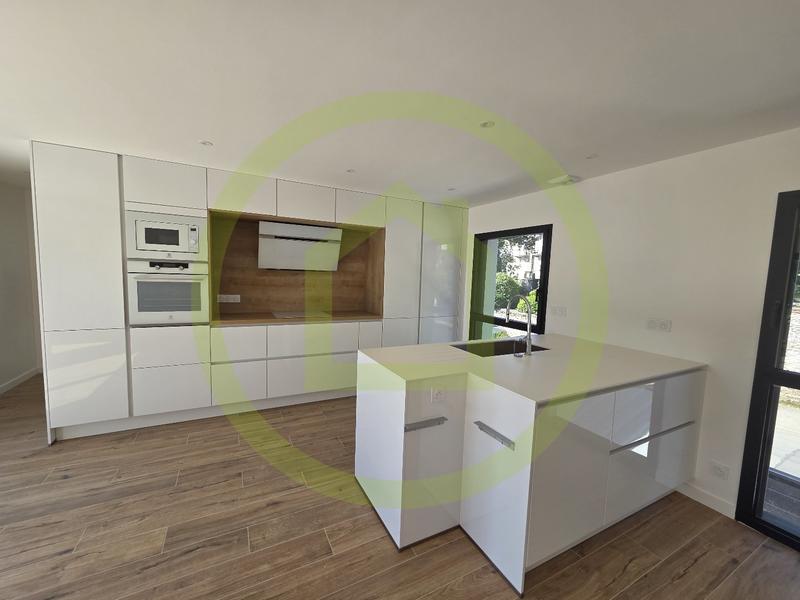 Maison - 142 m² - 7 pièces