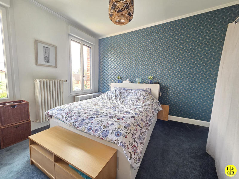 Maison - 248 m² - 9 pièces