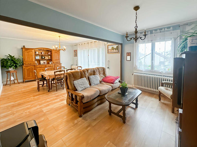 Maison - 93 m² - 4 pièces