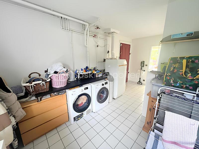 Demeure - 250 m² - 7 pièces