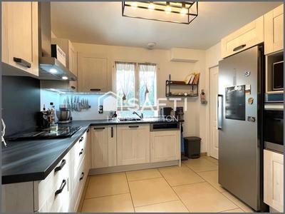 Maison - 122 m² - 6 pièces