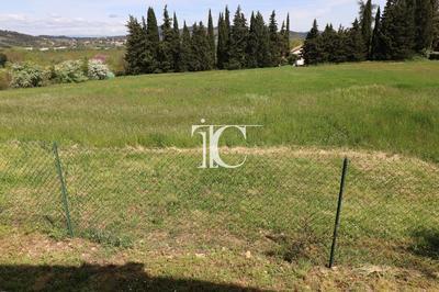 Terrain constructible - 3 740 m²