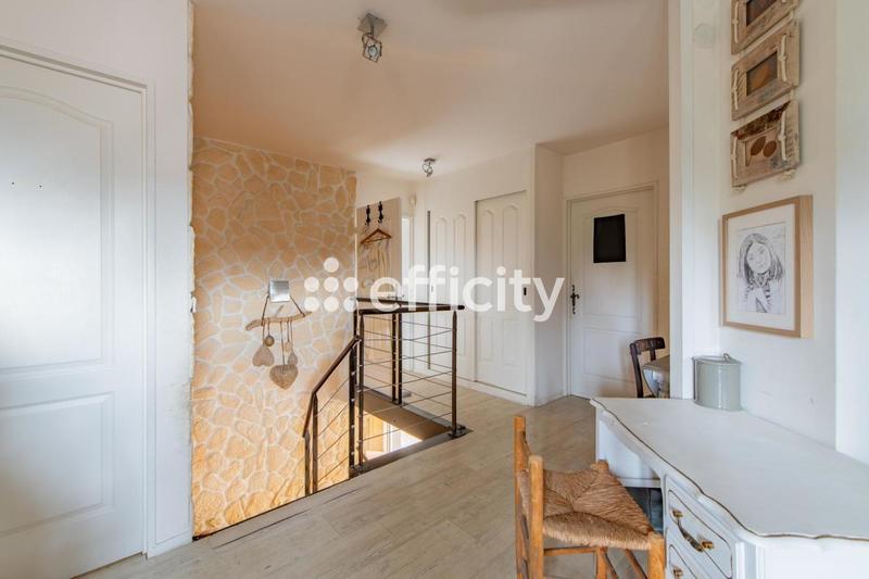 Maison - 188 m² - 7 pièces