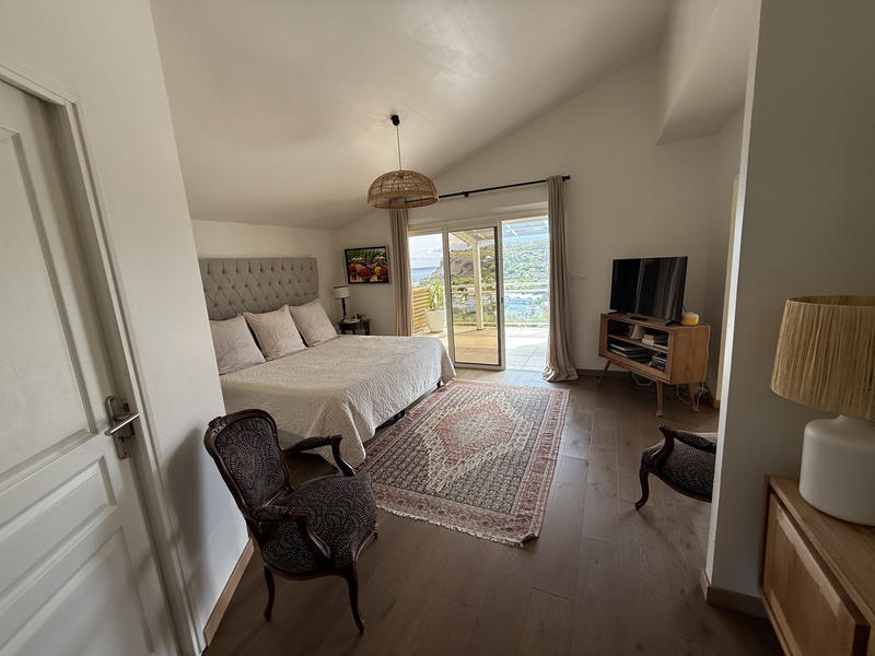 Maison - 350 m² - 9 pièces