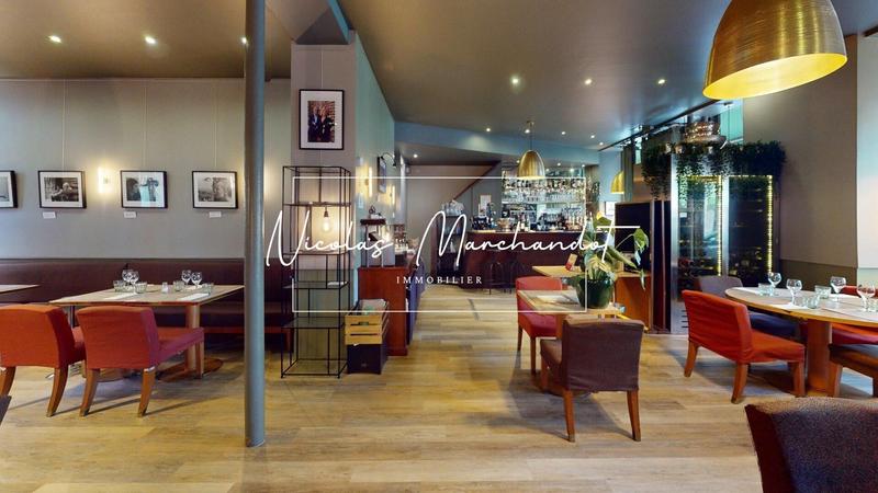 Local commercial - 150 m² - 4 pièces