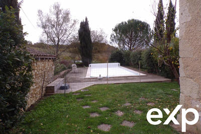 Maison - 283 m² - 9 pièces