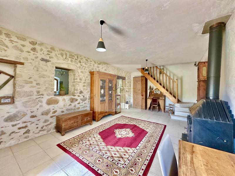 Maison - 166 m² - 6 pièces