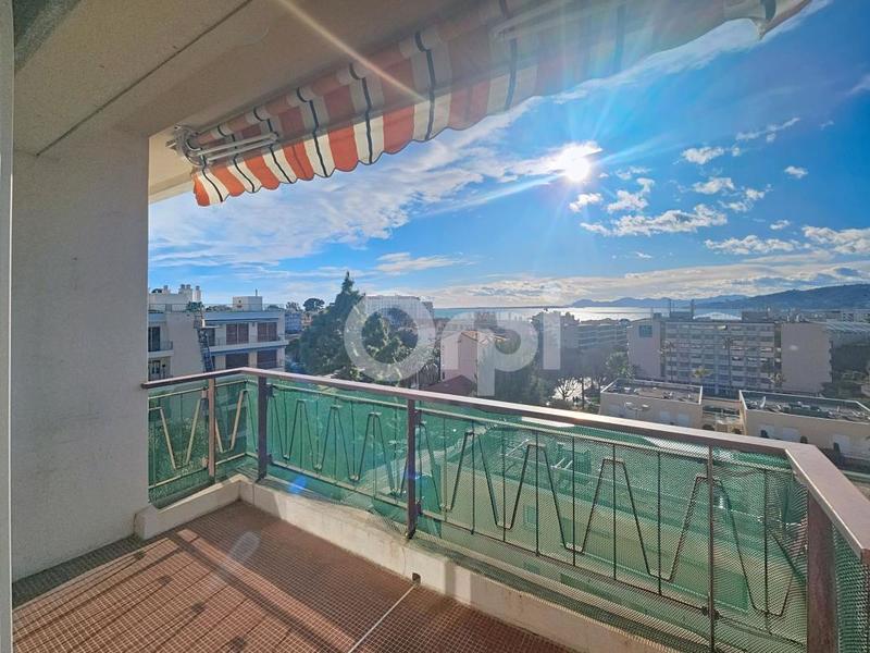Appartement - 99 m² - 5 pièces