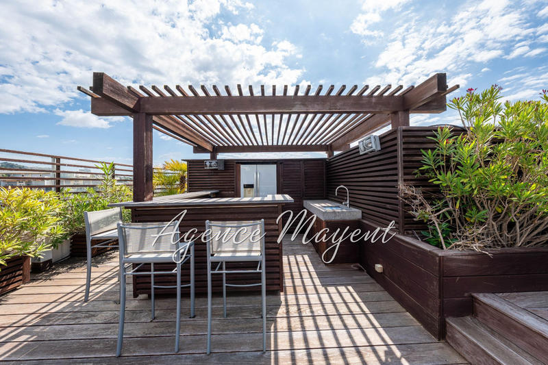 Appartement - 120 m² - 3 pièces