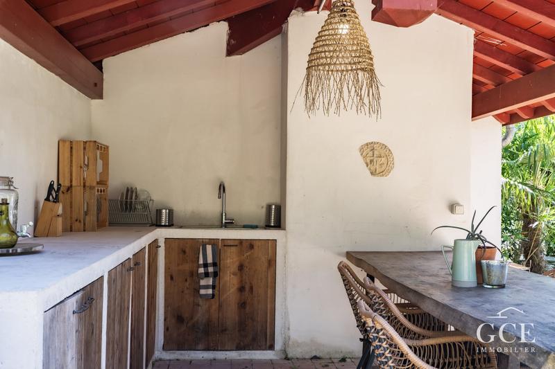 Maison ancienne - 243 m² - 8 pièces