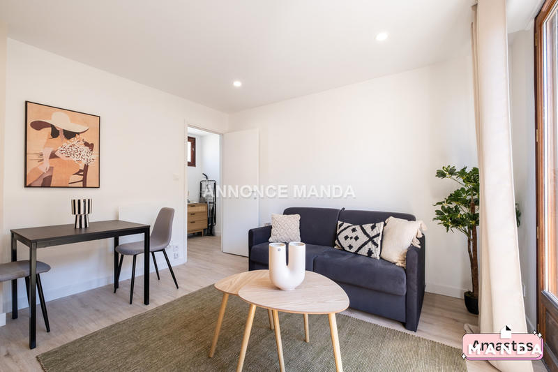 Studio - 30 m² - 1 pièce