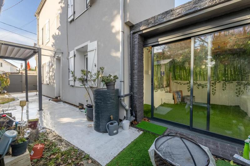 Maison - 85 m² - 5 pièces