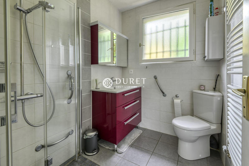 Maison - 200 m² - 6 pièces