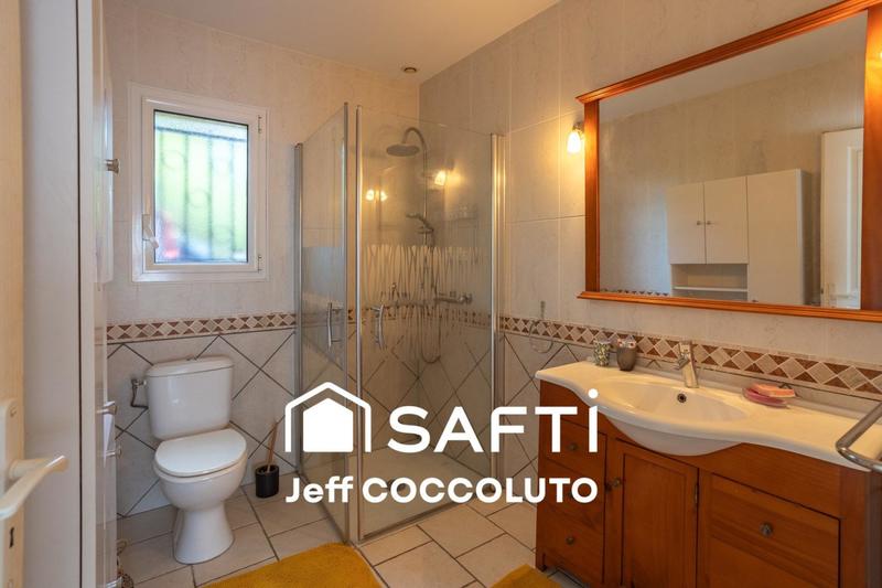 Maison - 205 m² - 9 pièces