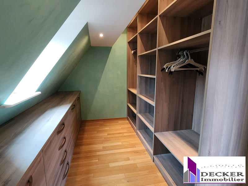 Maison - 137 m² - 5 pièces