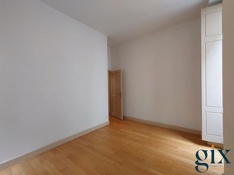 Appartement - 85 m² - 4 pièces