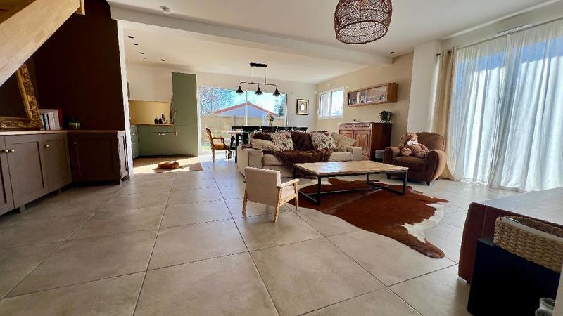 Maison - 102 m² - 5 pièces