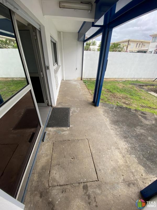 Local commercial - 44 m² - 2 pièces