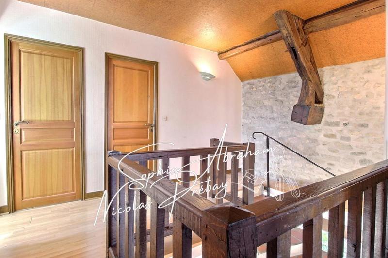 Maison - 310 m² - 11 pièces