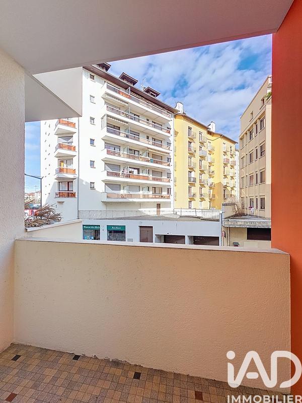 Appartement - 65 m² - 2 pièces