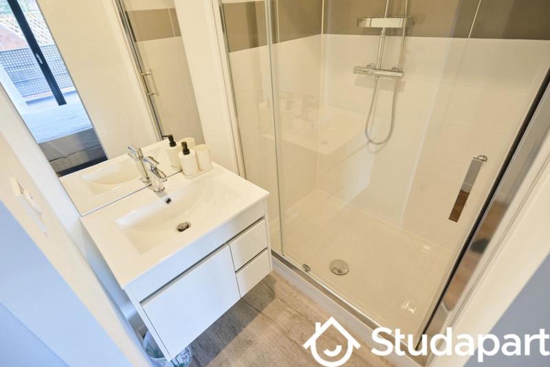 Chambre - 13 m² - 1 pièce