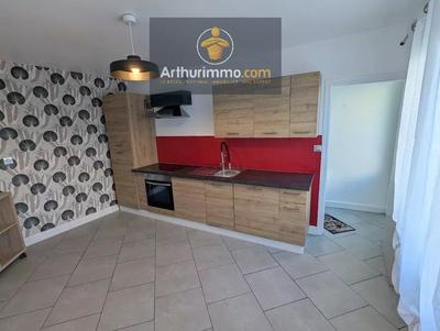 Maison - 102 m² - 4 pièces