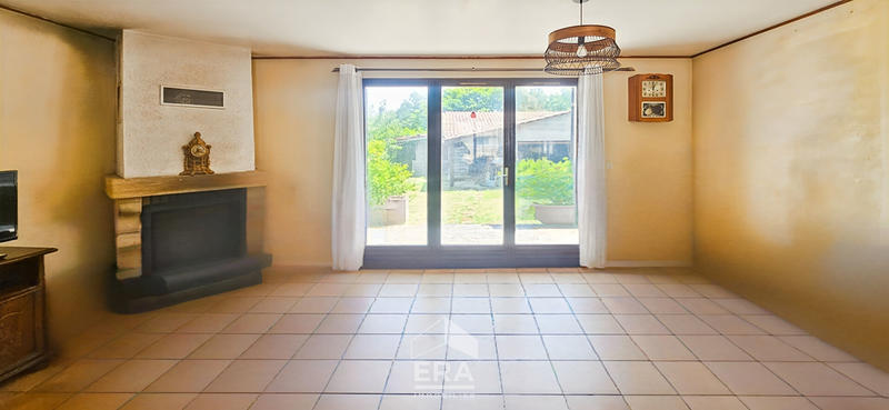 Maison - 160 m² - 10 pièces