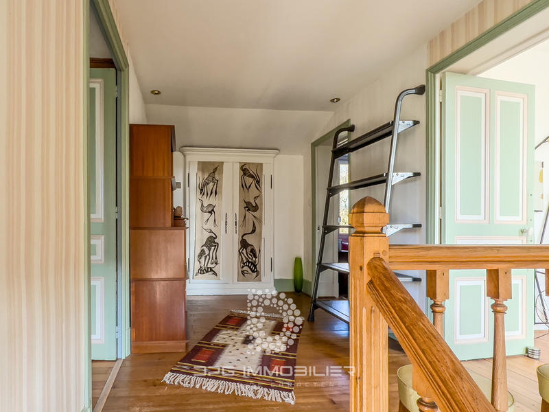 Maison - 157 m² - 8 pièces