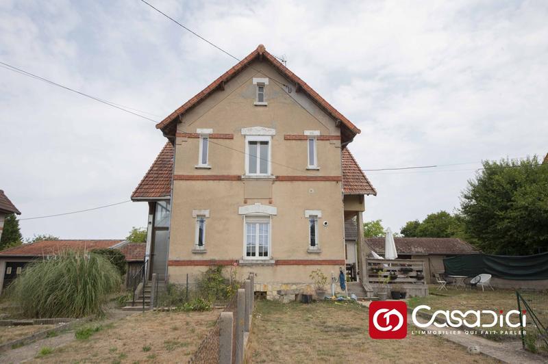 Maison - 98 m² - 6 pièces