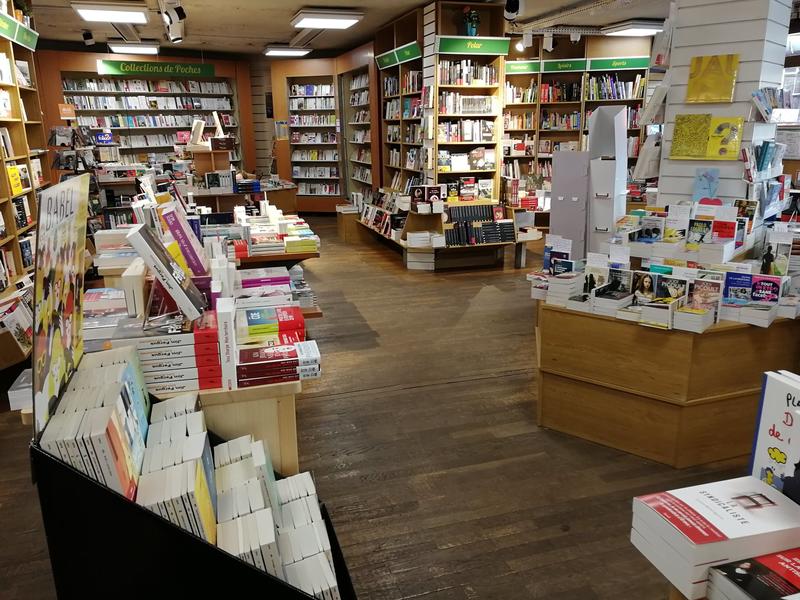 Le Pavé Dans la Mare