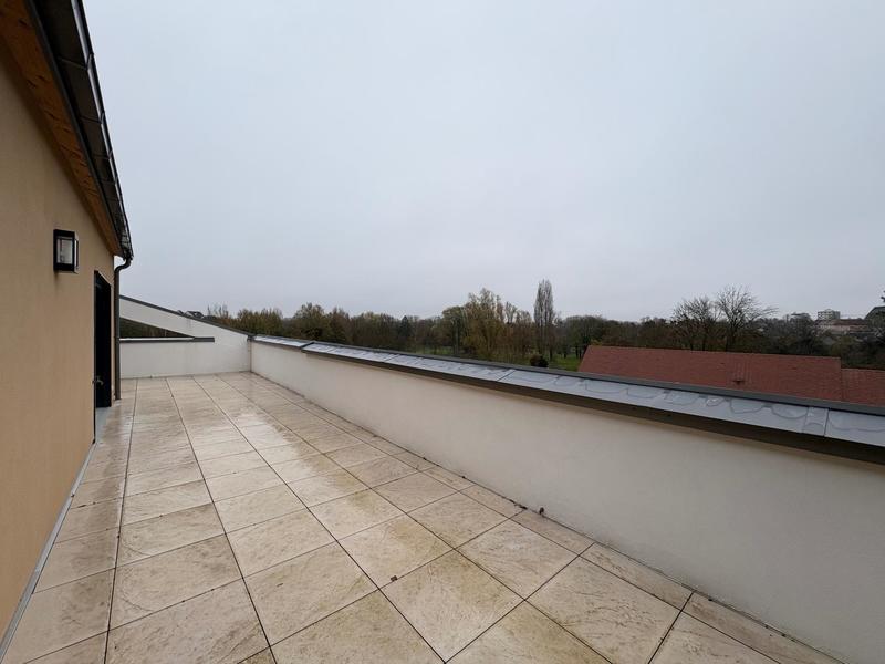 Appartement - 160 m² - 4 pièces