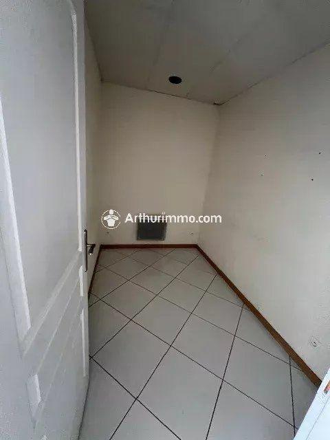 Magasins - 91 m² - 4 pièces