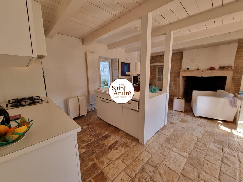 Maison - 230 m² - 7 pièces