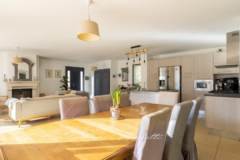 Maison - 160 m² - 6 pièces