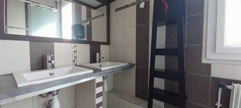 Appartement - 111 m² - 4 pièces