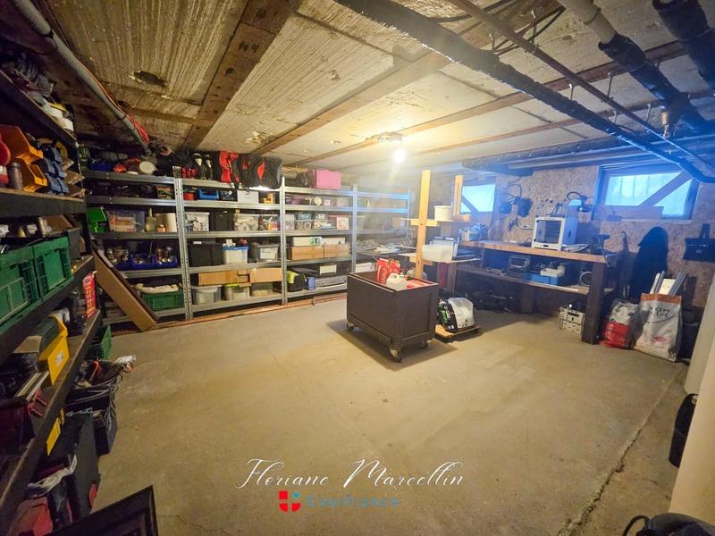 Maison - 254 m² - 5 pièces