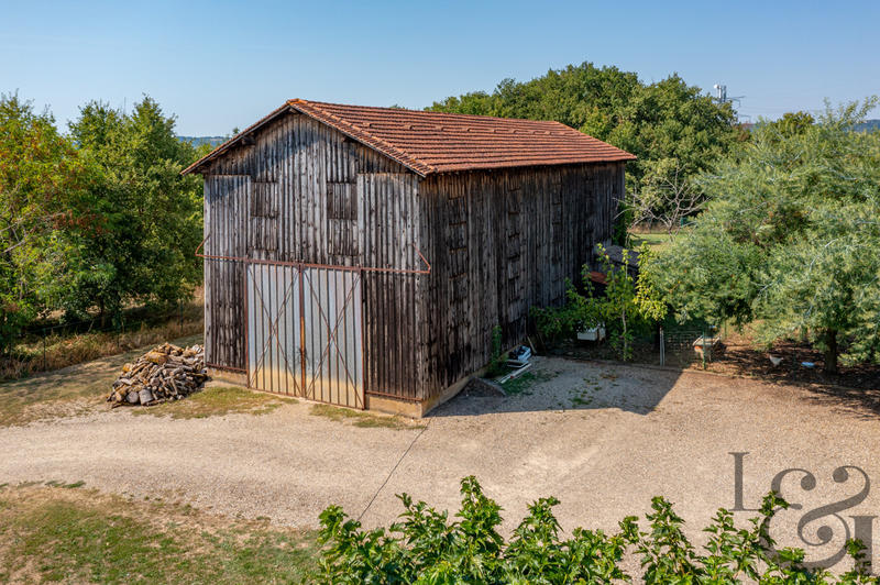 Maison - 313 m² - 8 pièces