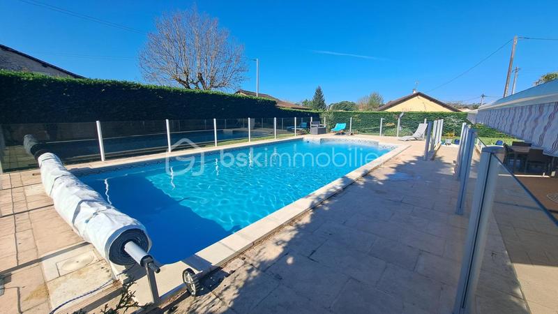 Corps de ferme - 170 m² - 8 pièces