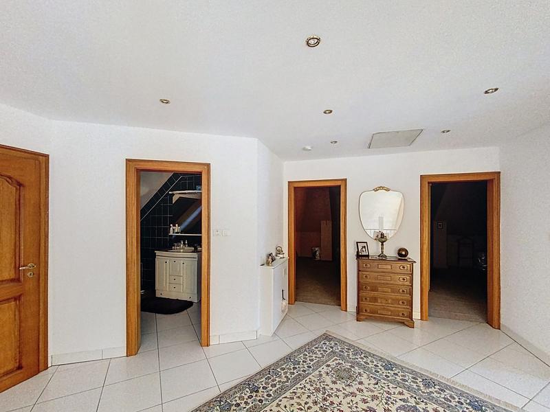 Villa - 272 m² - 6 pièces