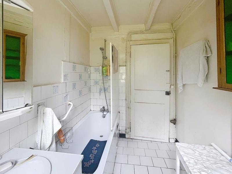 Maison - 206 m² - 8 pièces