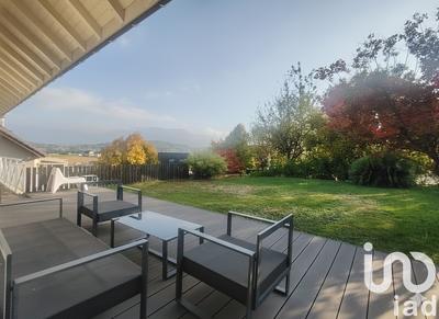 Maison - 213 m² - 7 pièces