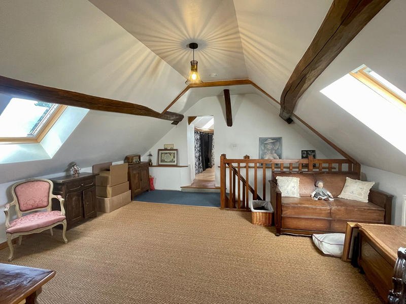 Maison - 200 m² - 8 pièces