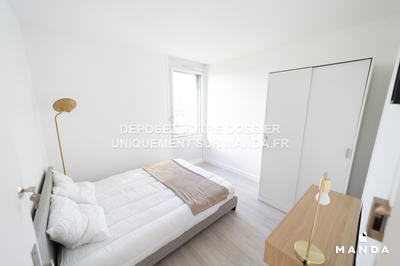 Chambre - 9 m² - 5 pièces